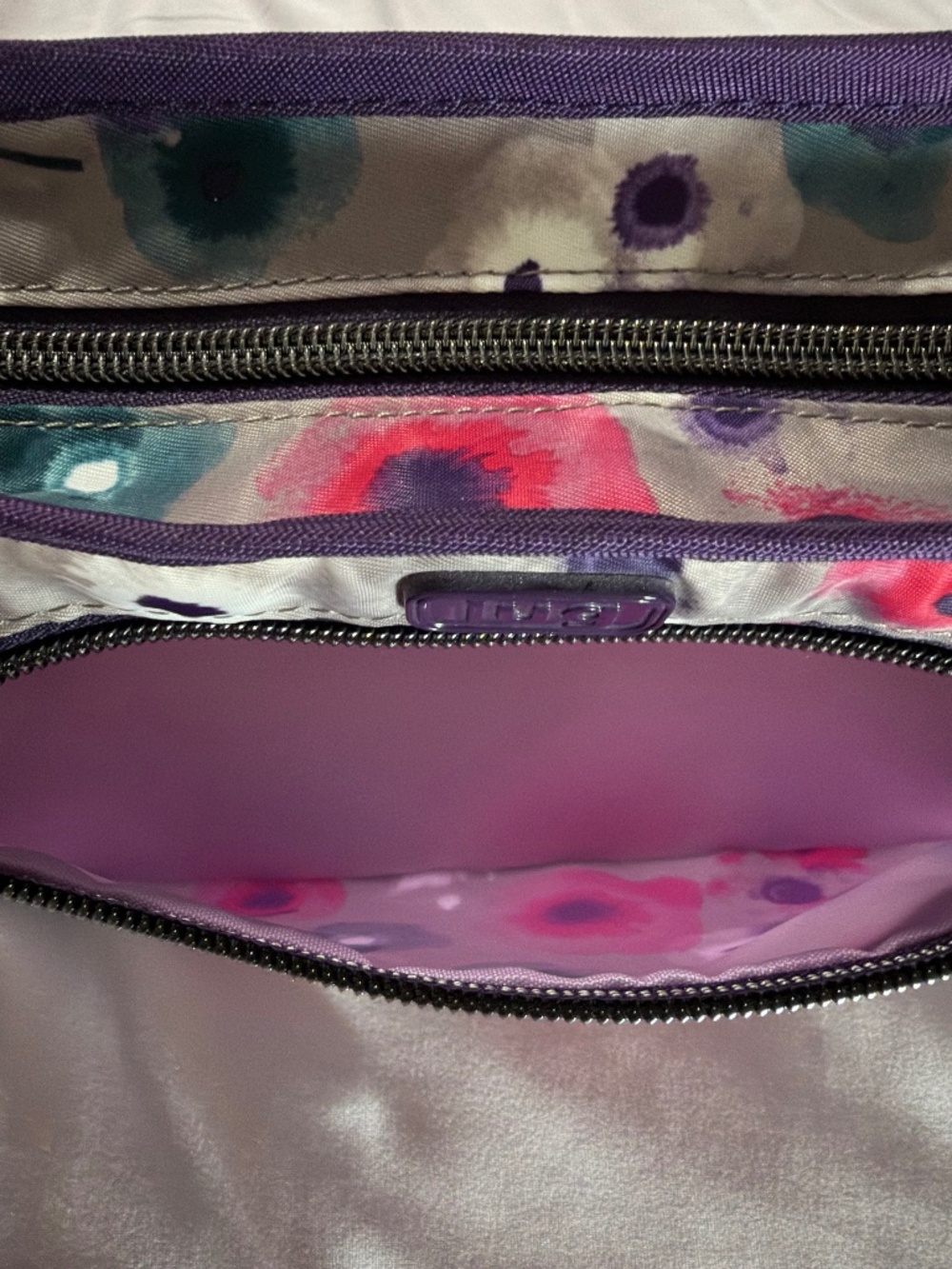 Lug Parasail Accessories/Cosmetics Carriers - Picture 5 of 8